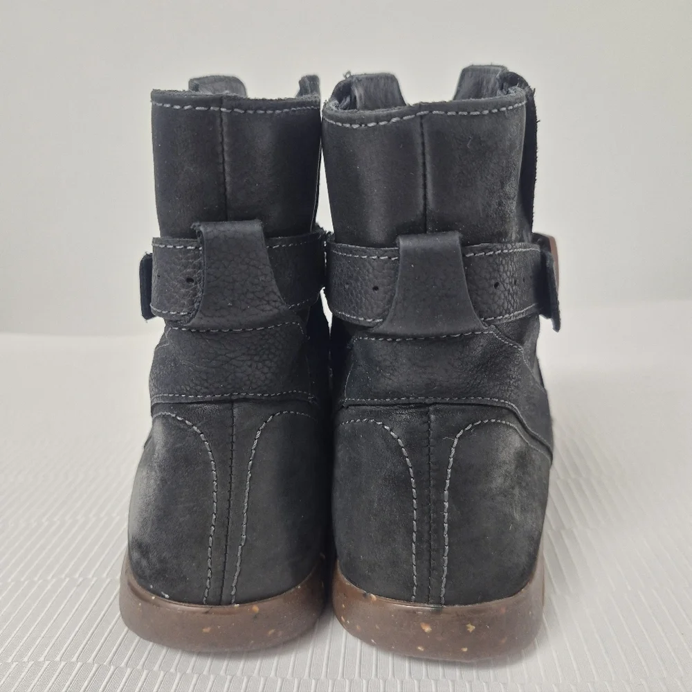 Chaco Skye Leather Black Hiking Buckle Boots sz 8